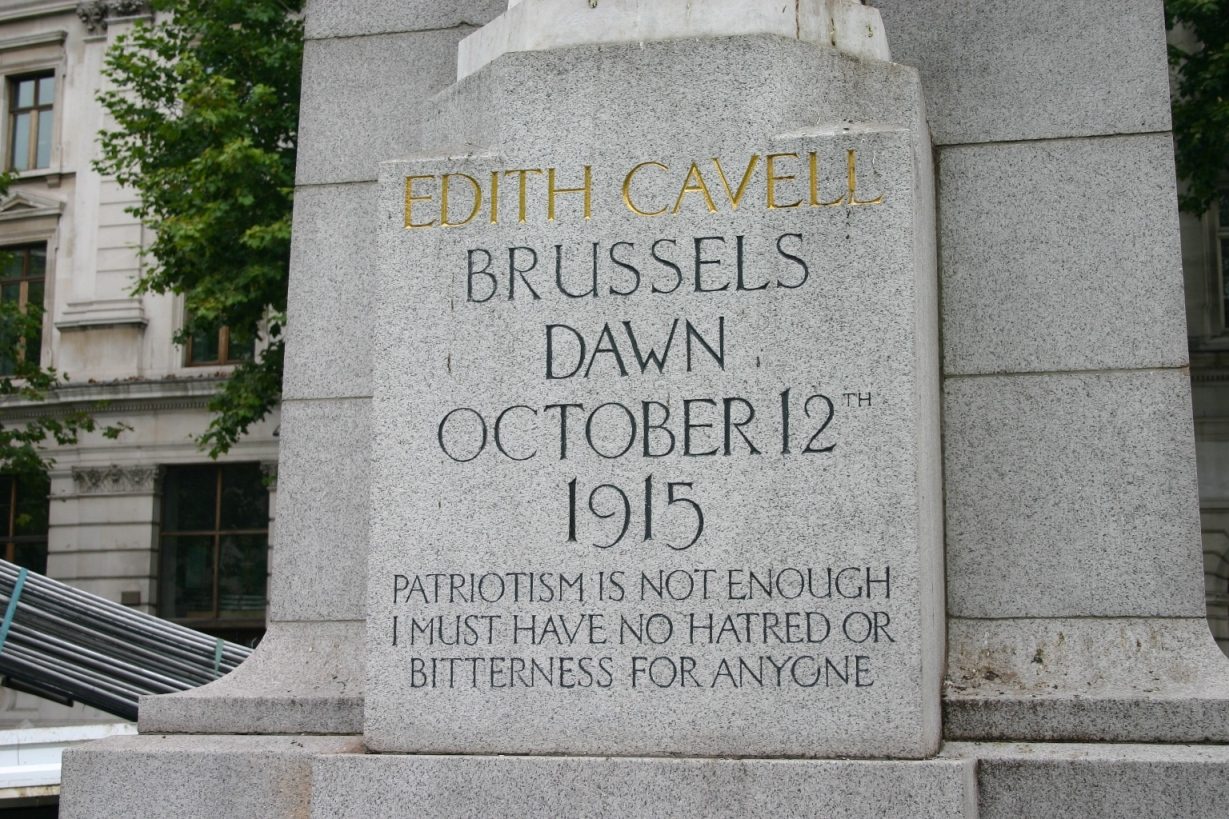 Edith%20Cavell%20monument%2C%20London%20-%2006.JPG